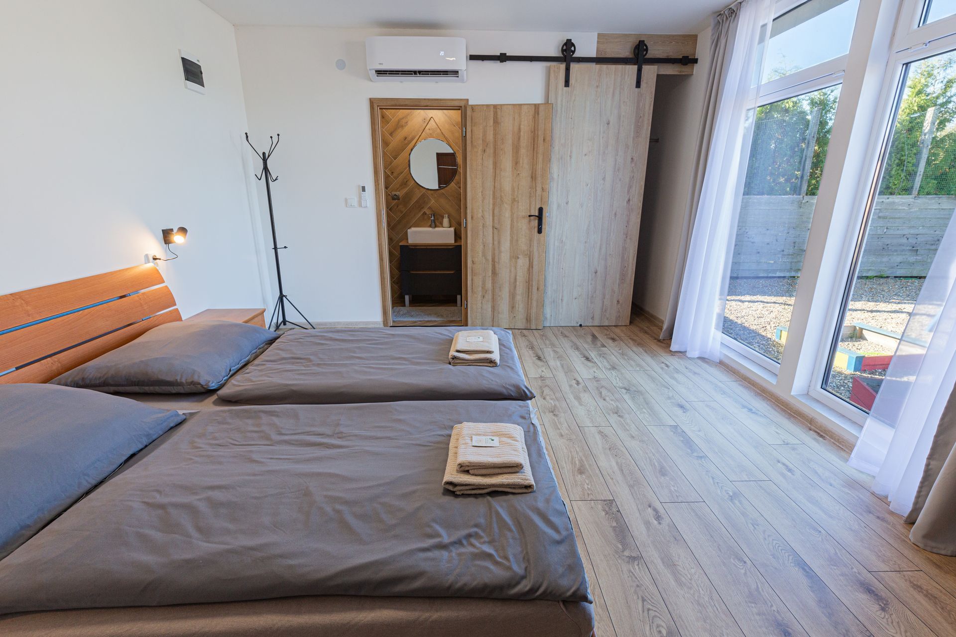 Izba s veľkou posteľou