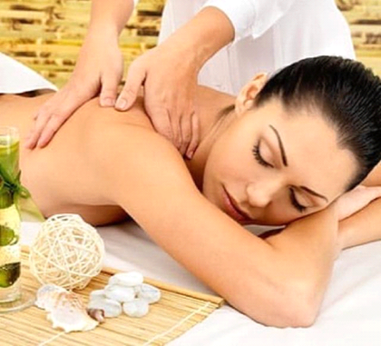 BENDAGGIO ANTICELLULITE AGLI ATTIVI MARINI DRENANTI CON PRESSOTERAPIA