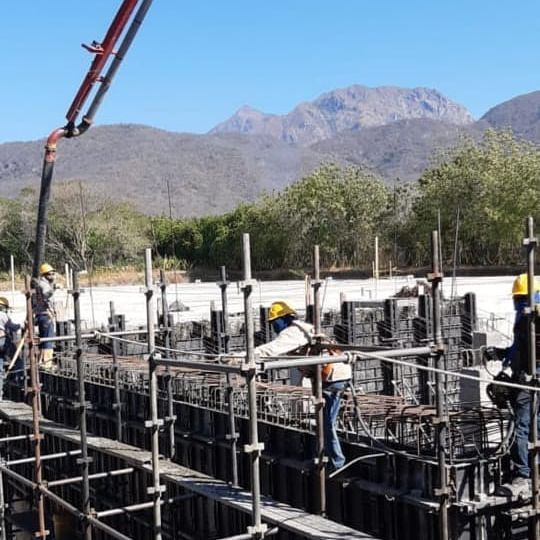 ALQUIEQUIPOS C&C SAS