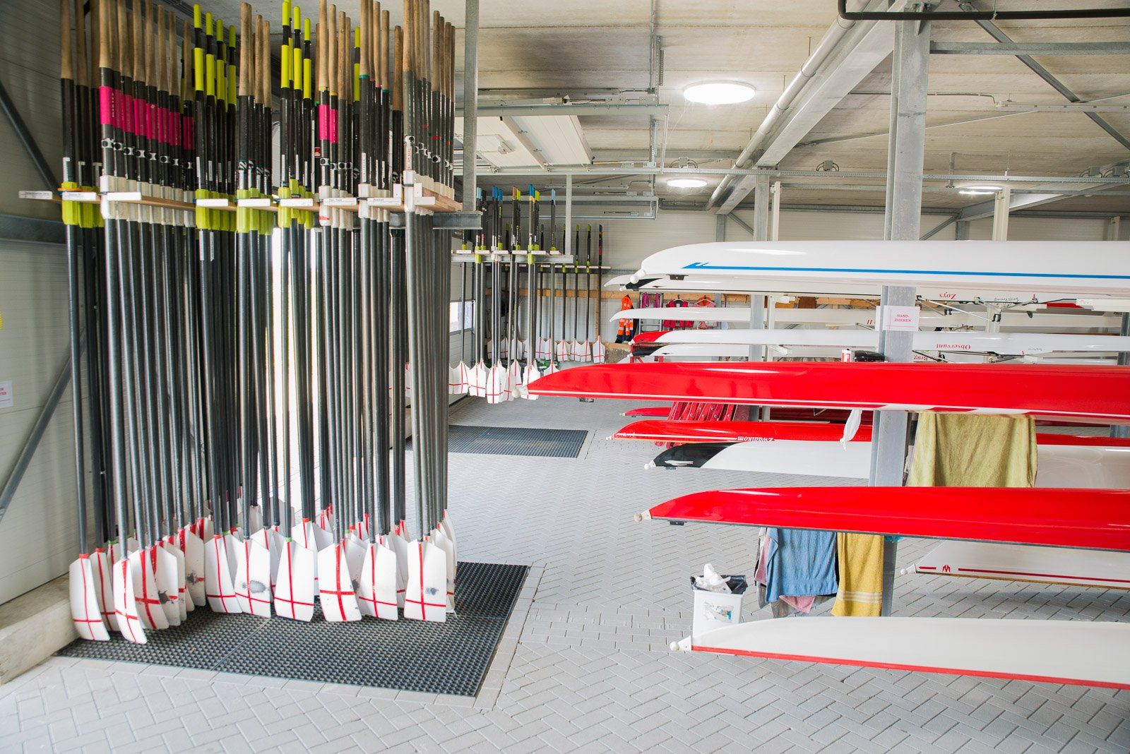 Portfolio Walter Frisart FOTOwerk Interieurfotograaf:  interieur botenloods Hemus Amersfoort voor zofa architecten