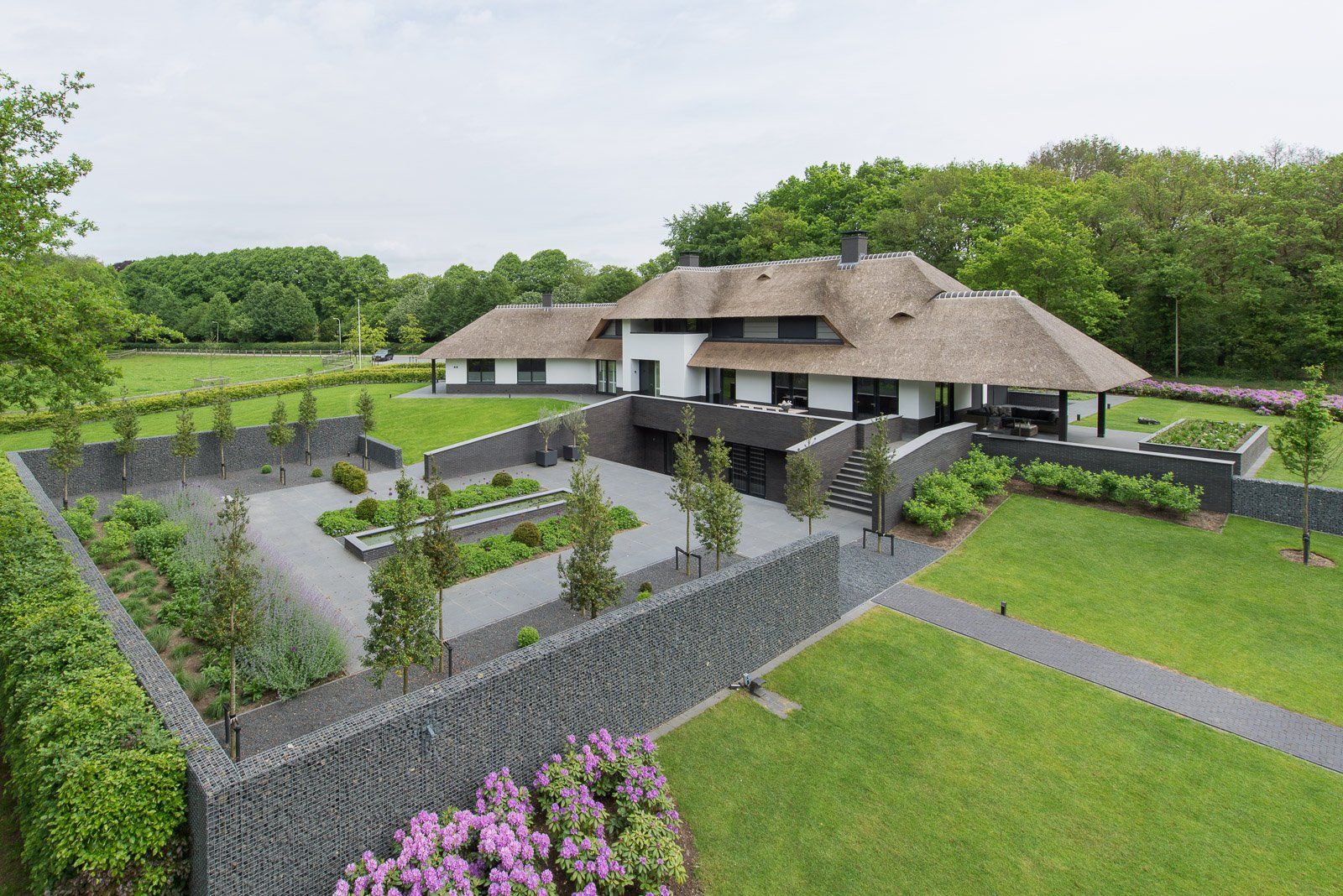 Portfolio Walter Frisart FOTOwerk Architectuurfotograaf:  Villa Hearsterveerweg Zwolle voor De Bruin Architecten