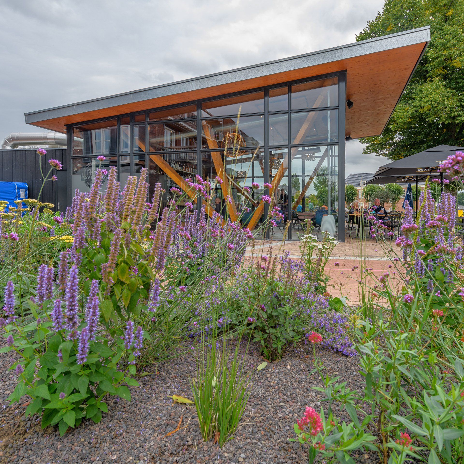 Portfolio Walter Frisart FOTOwerk Tuinfotograaf:  Tuin Paviljoen Ommen voor Heko Spanten