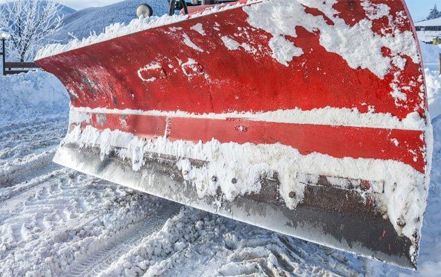Snow plow - Auto & Truck Repair in Garnerville, NY