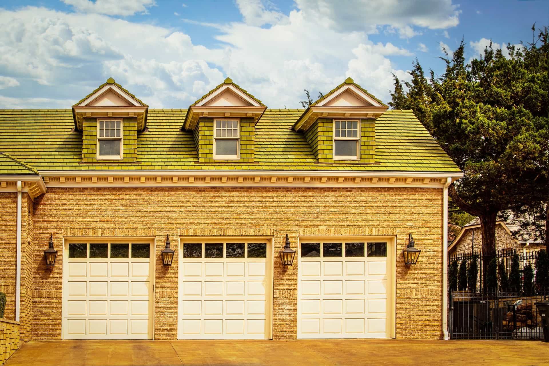 What Is A Carriage House? Features & Modern Uses - Guardian angel inspection