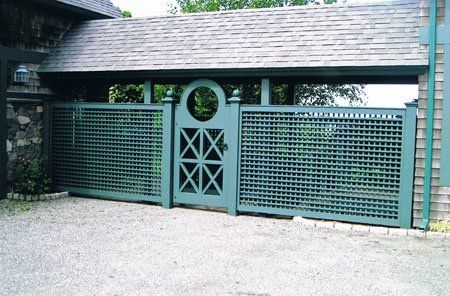 Two-inch English lattice with Jamestown gate
