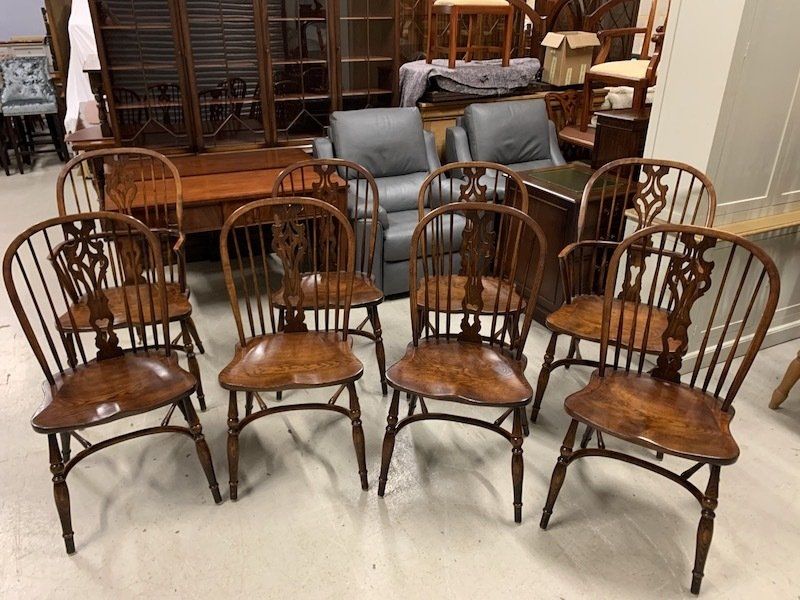 A Set of Eight Good Quality Elm & Ash Windsor Dining Chairs