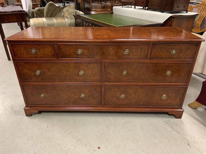 Good Quality Burr Elm Seven Draw Chest of Drawers