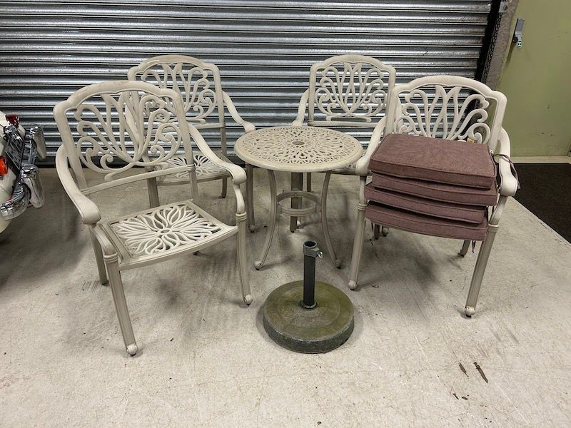 Great Quality Cast Alliminium Garden Table & Four Chairs by Hartman