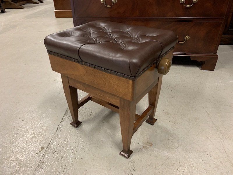 Edwardian Walnut Leather Chesterfield Adjustable Piano Stool