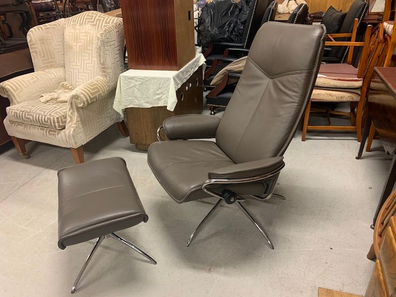 Ekornes Stressless City Leather Reclining Armchair & Footstool
