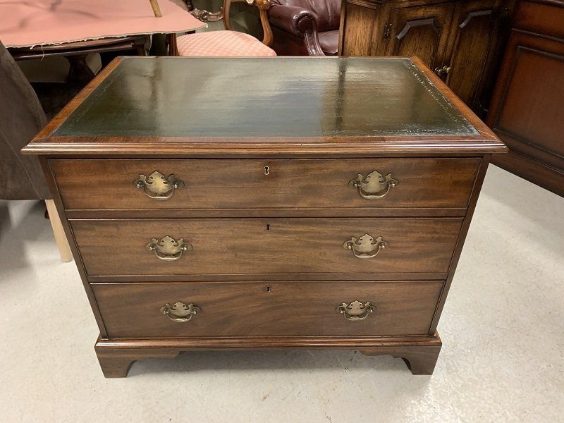 Antique Mahogany Chest of Drawers with a Leather Top