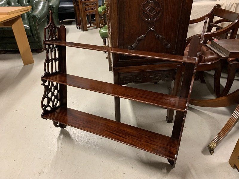 Super Quality Antique Mahogany Wall Hanging Shelves