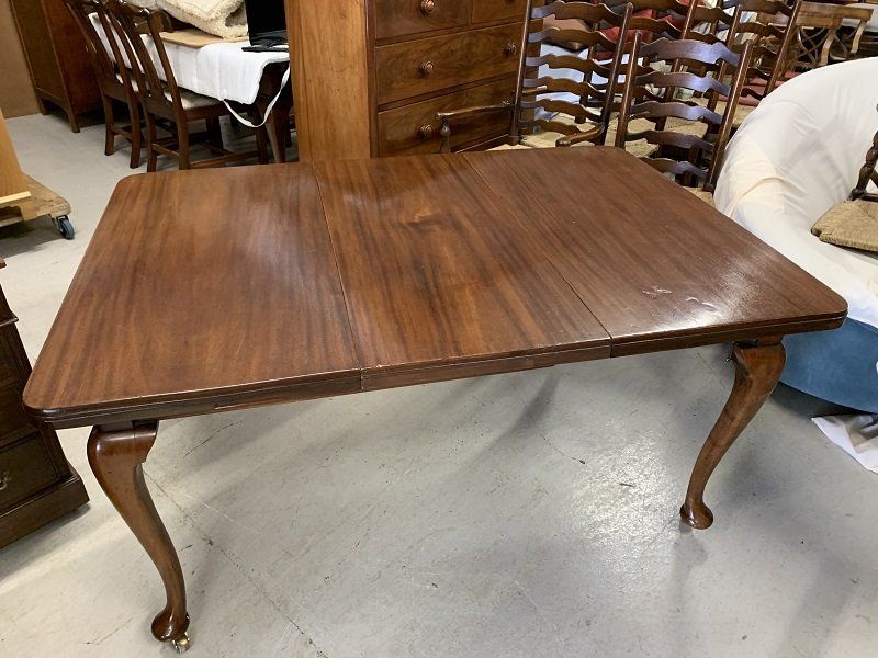 Victorian Wind out Dining Table