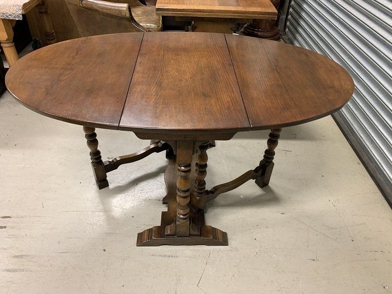 Solid Oak Gateleg Dining Table by Worcester Woodcraft