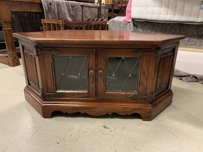 Old Charm Solid Oak TV Cabinet