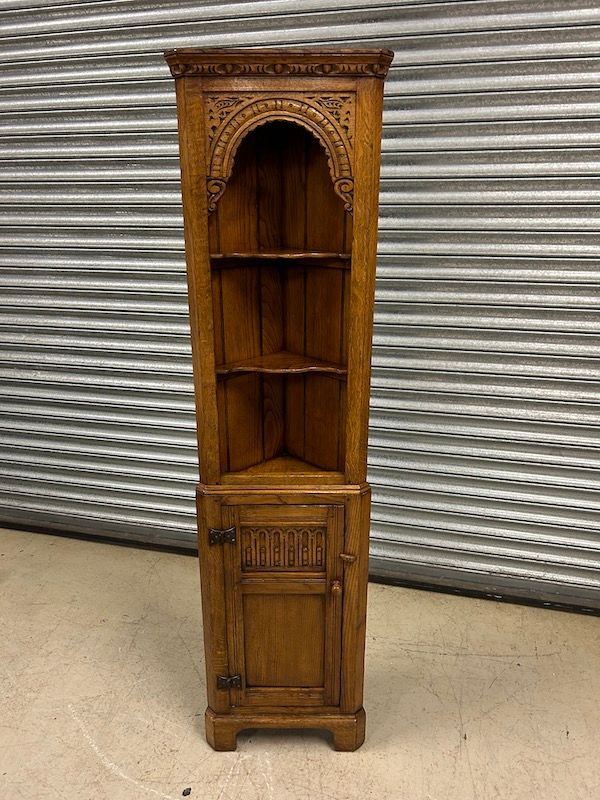 Super Quality Titchmarsh & Goodwin Solid Oak Miniature Corner Cabinet