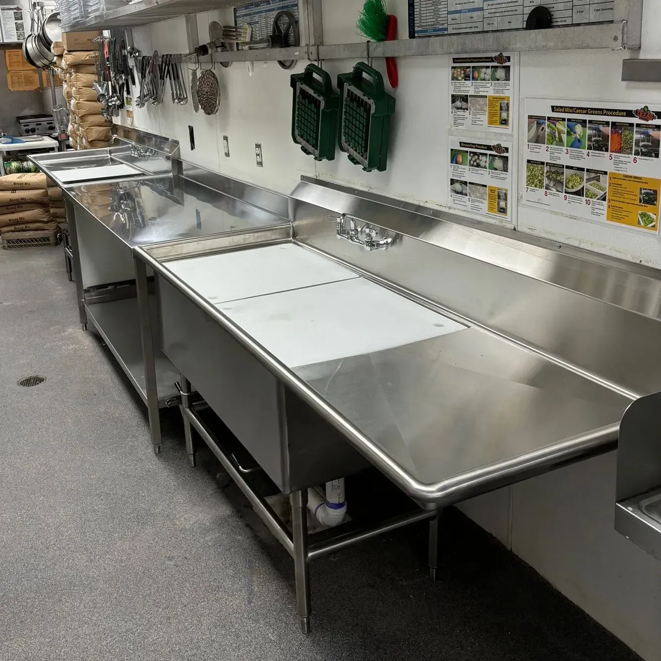 Photo of Compartment Sink and Worktable installed at Texas Roadhouse