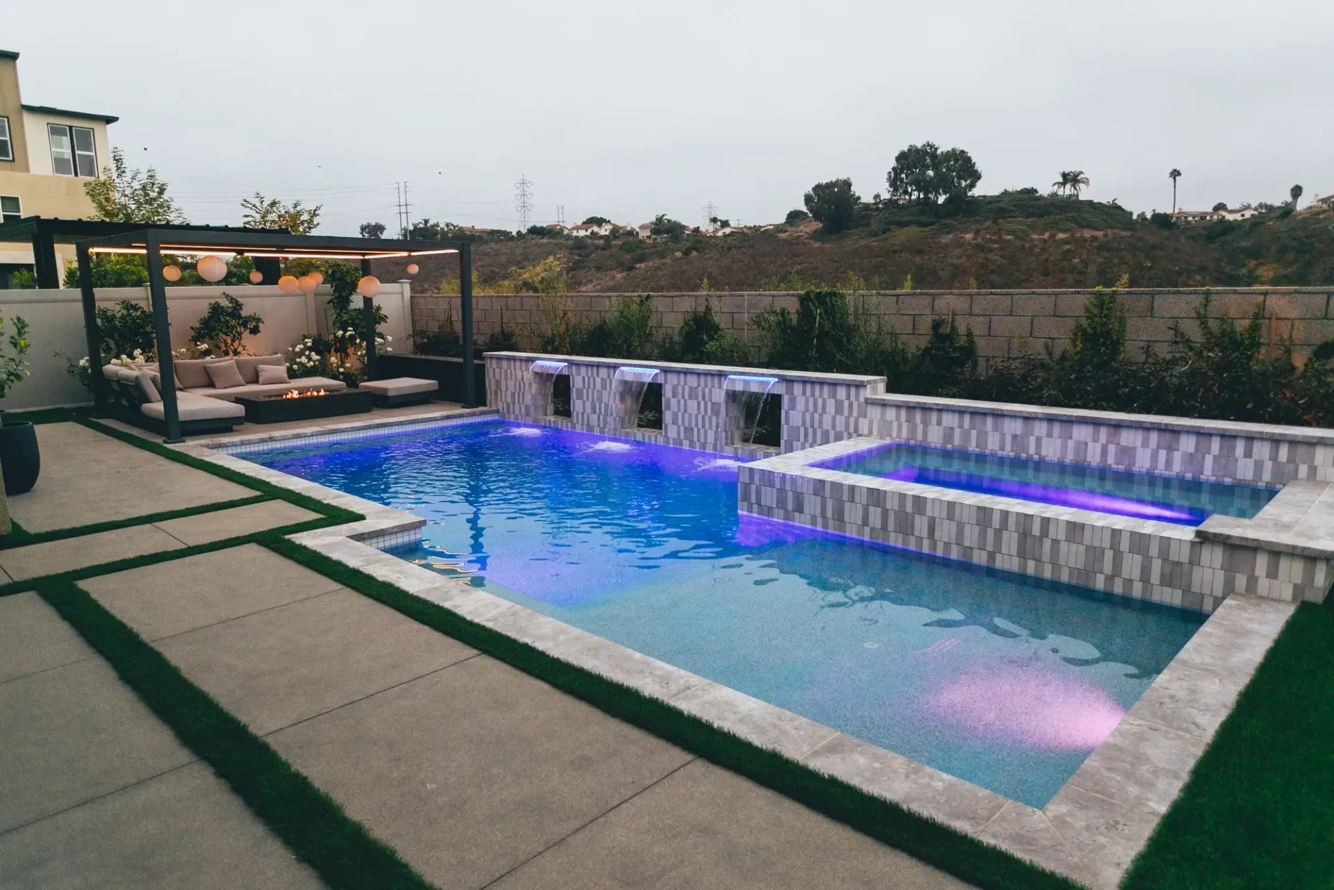 custom pool in Miramar, San Diego by Develoscapes.