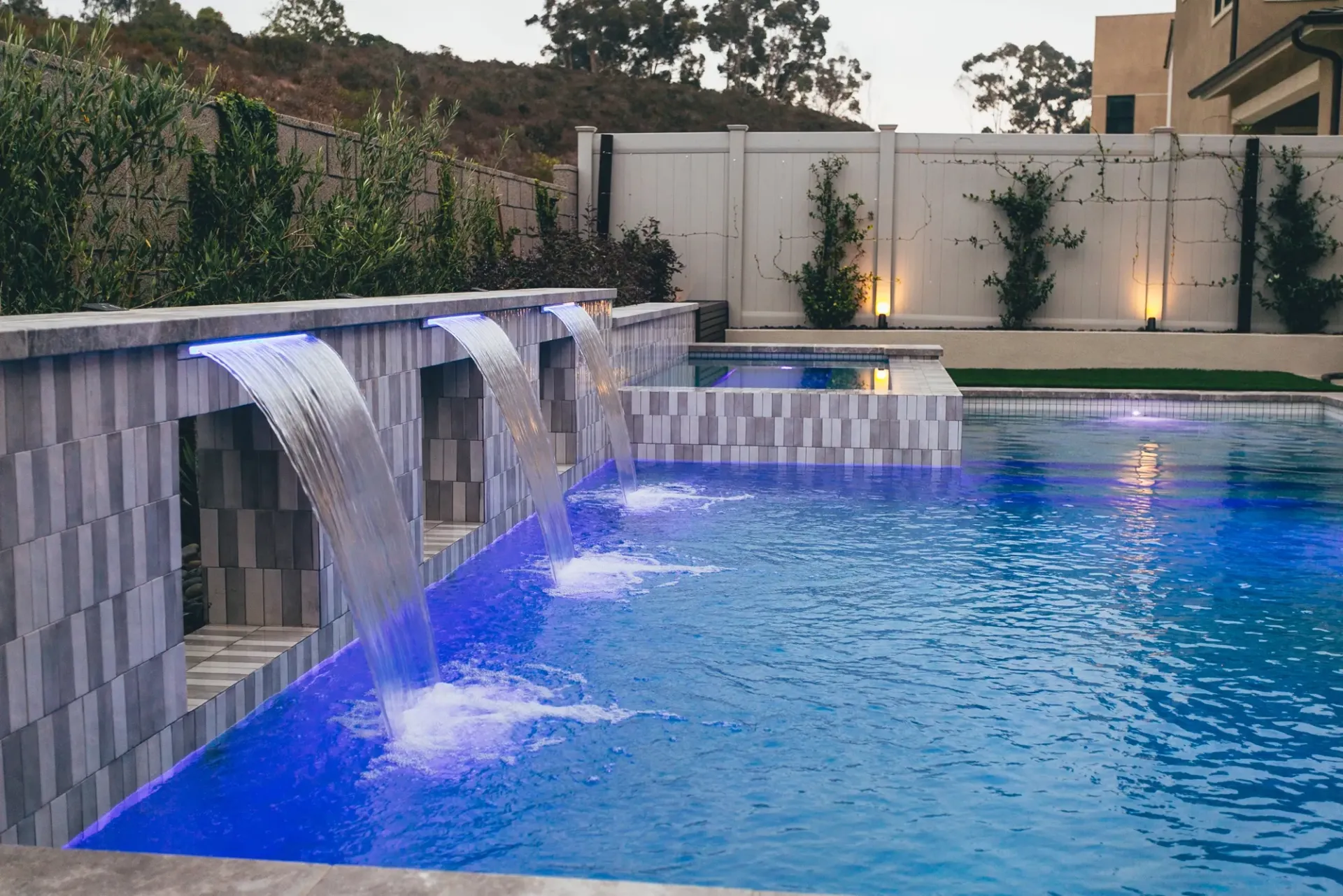 custom pool in Miramar, San Diego by Develoscapes.