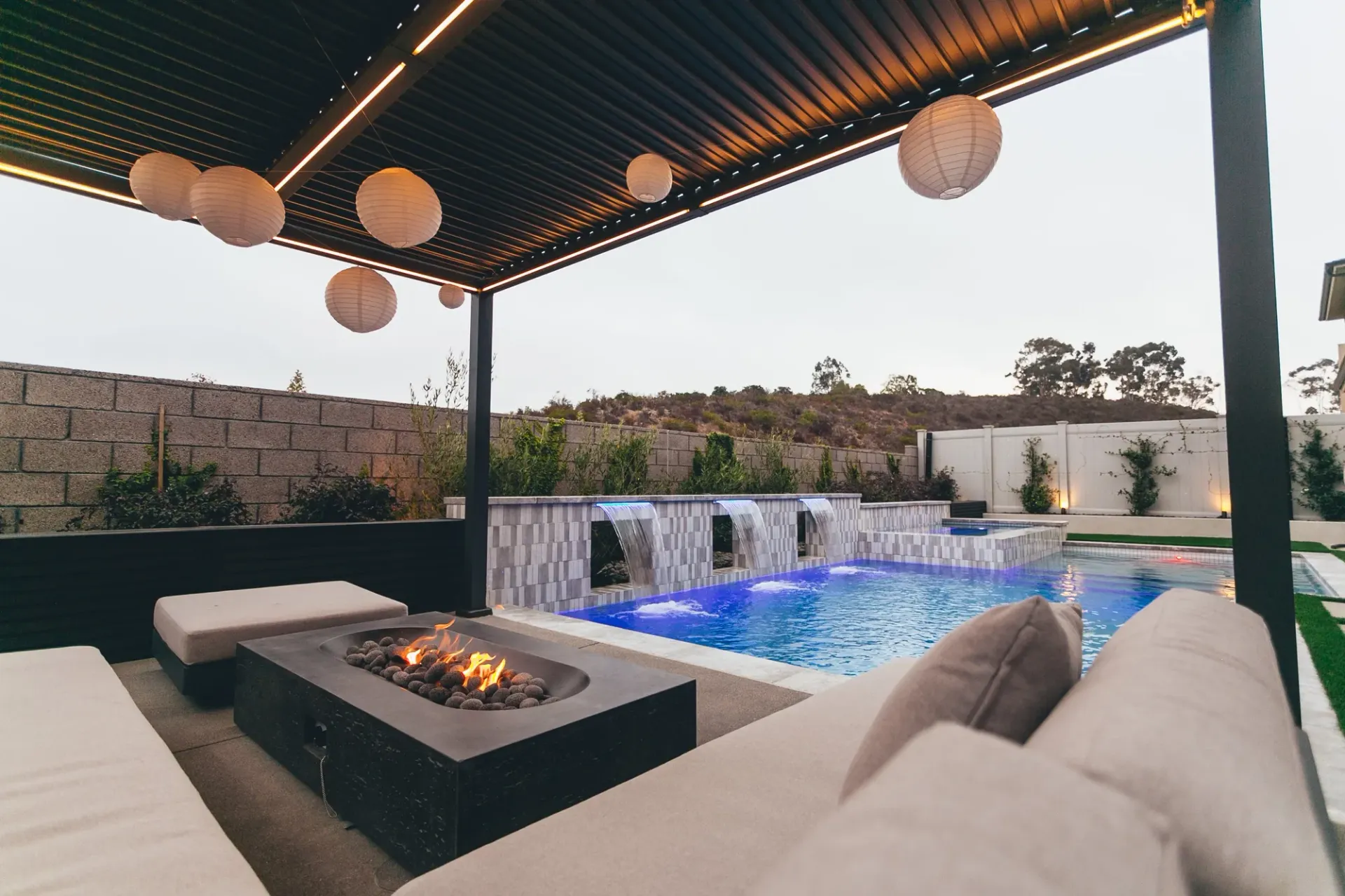 custom pool in Miramar, San Diego by Develoscapes.