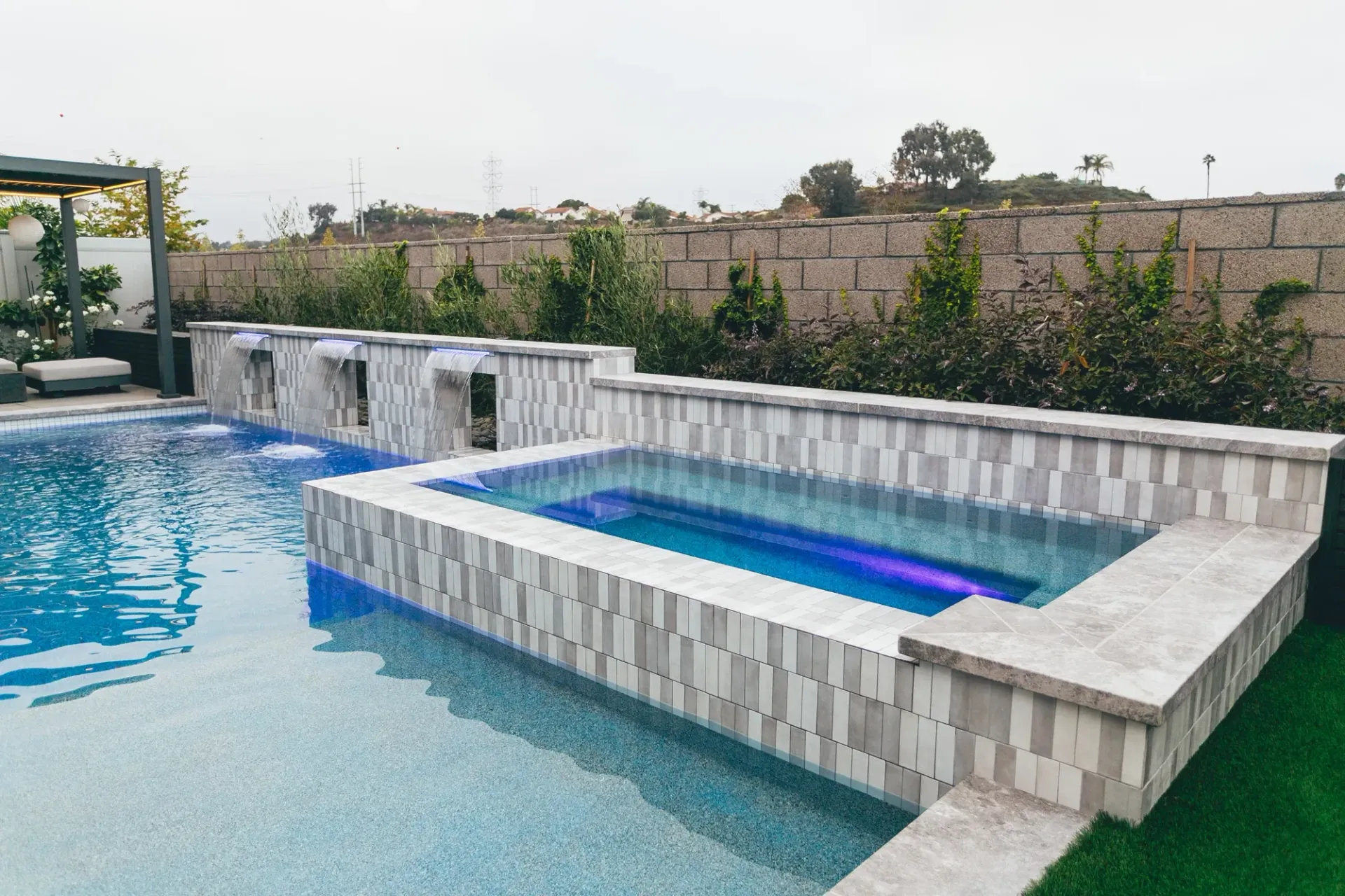 custom pool in Miramar, San Diego by Develoscapes.