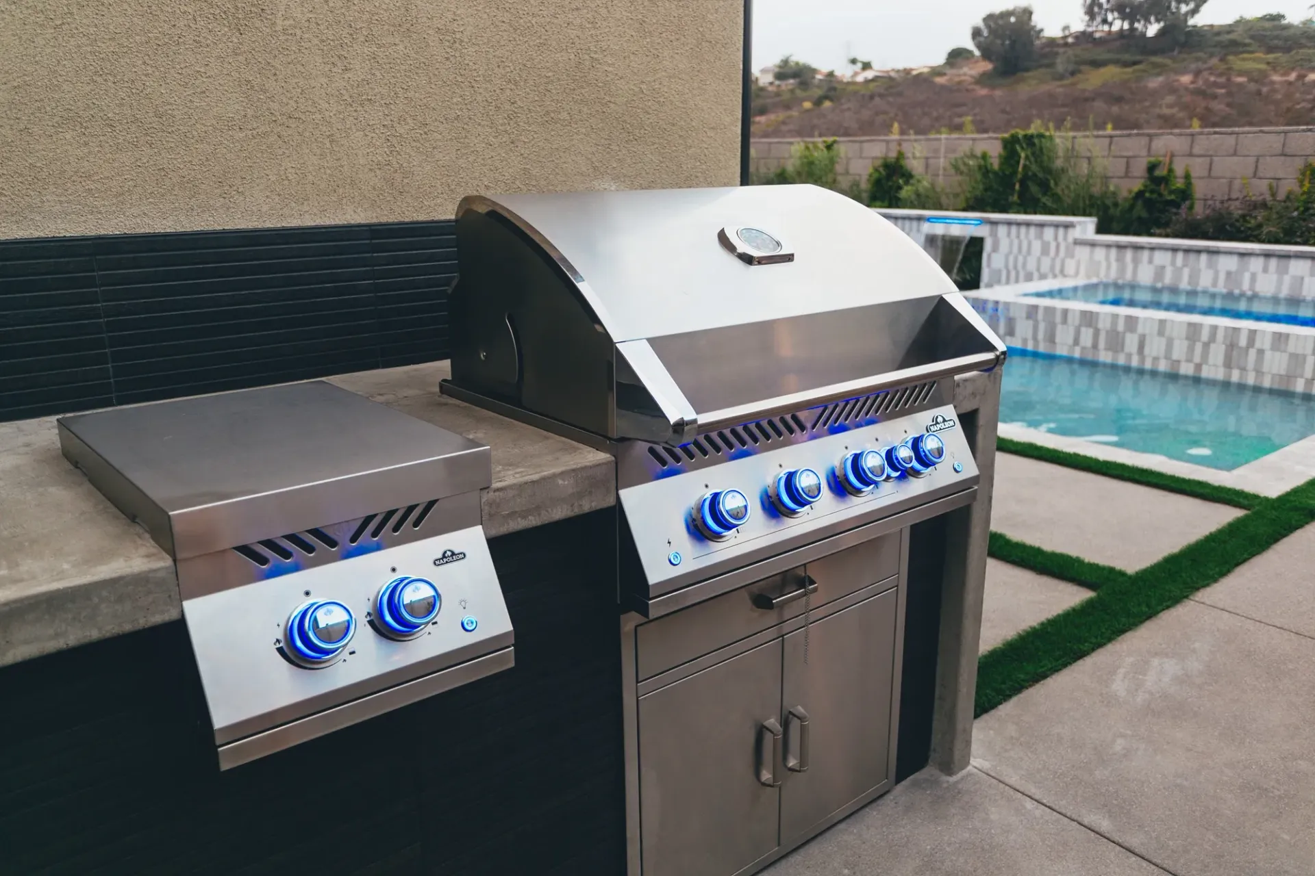 custom pool in Miramar, San Diego by Develoscapes.