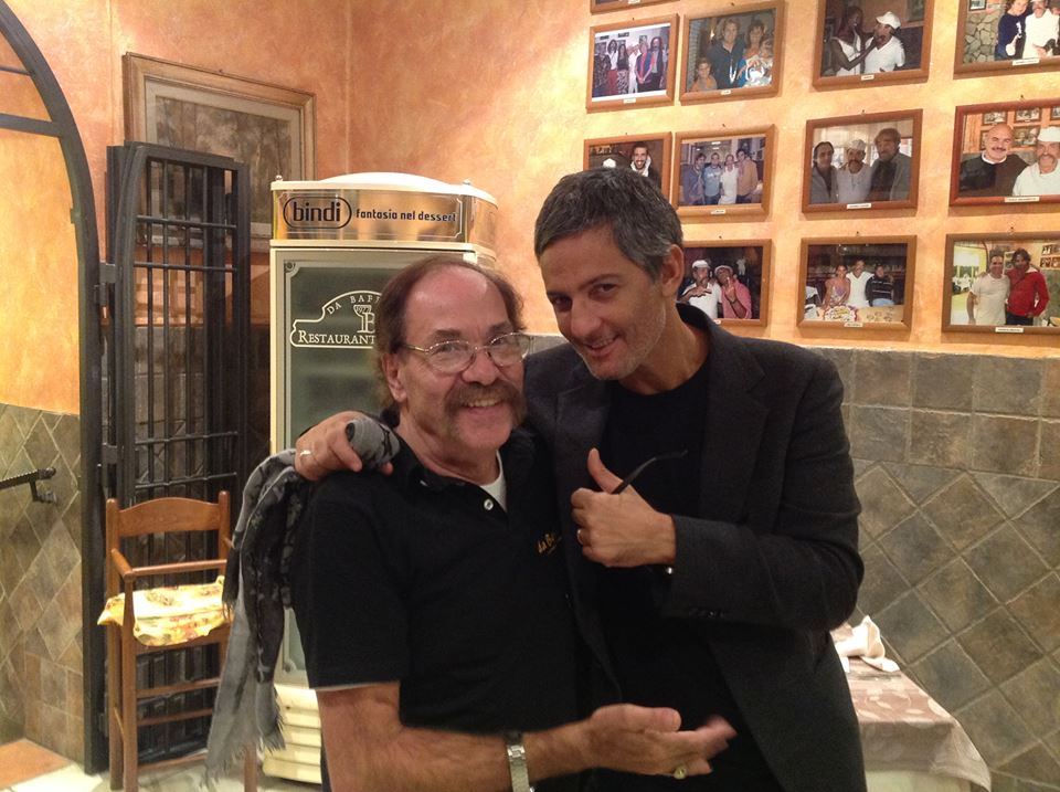 proprietario di ristorante con Fiorello