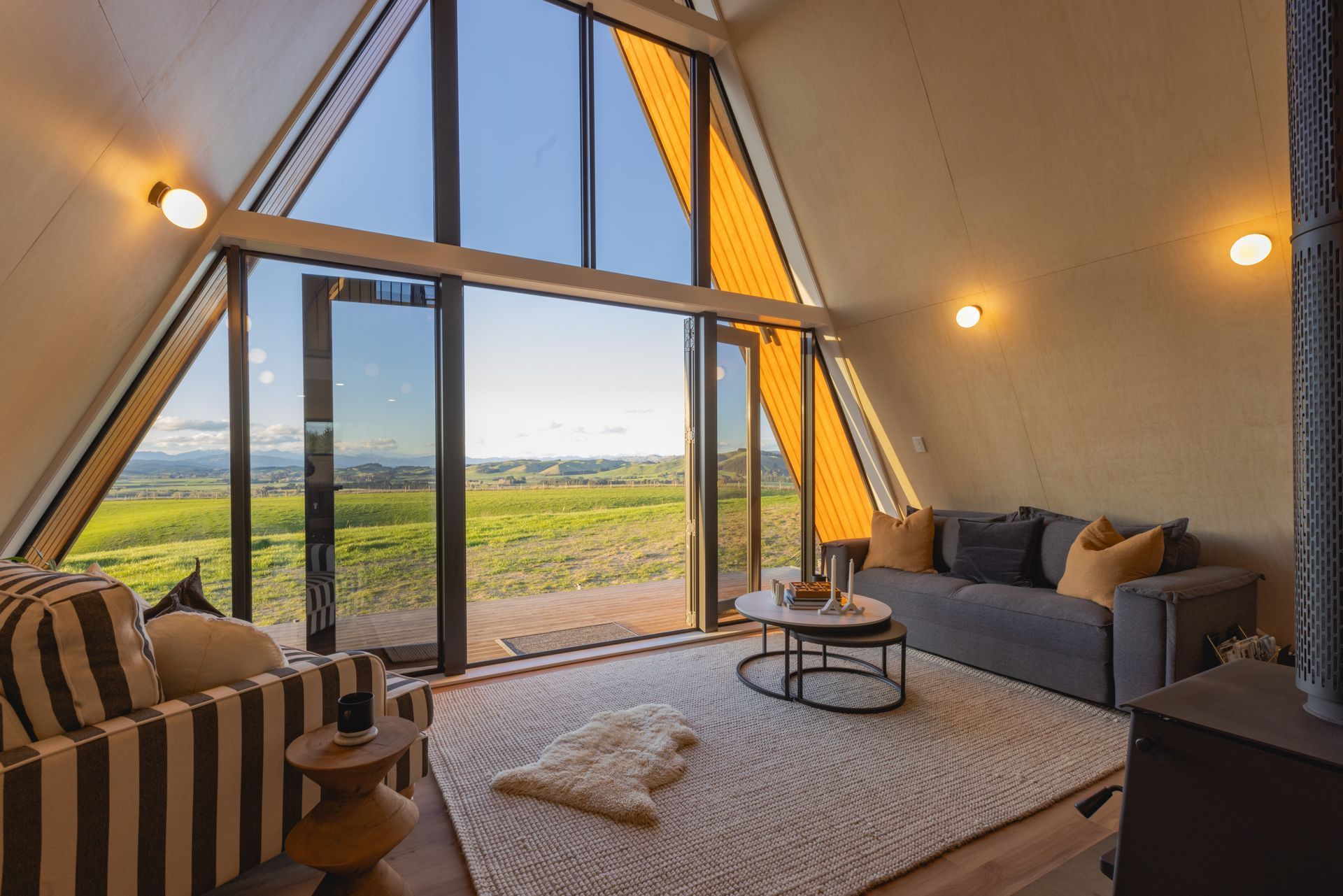 Tawanui Farm Tours, Glamping & Jet Boating Hurunui
