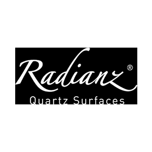 Un logo noir et blanc pour les surfaces en quartz radiant.