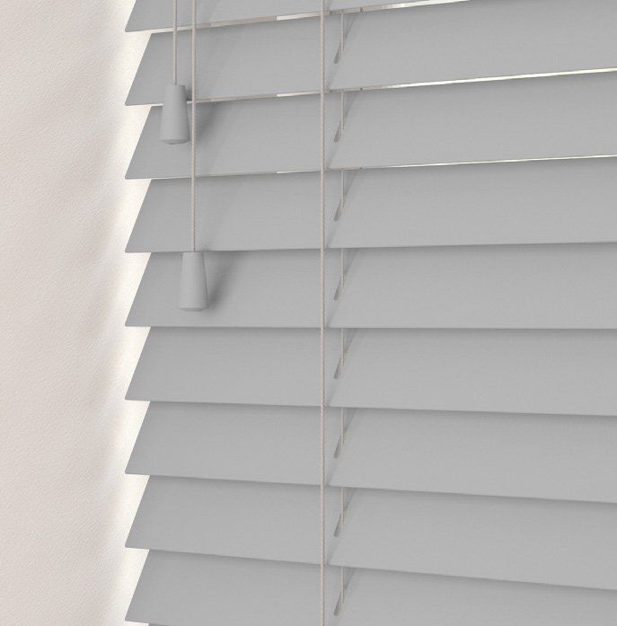 Kalm WOODEN VENETIAN BlINDS