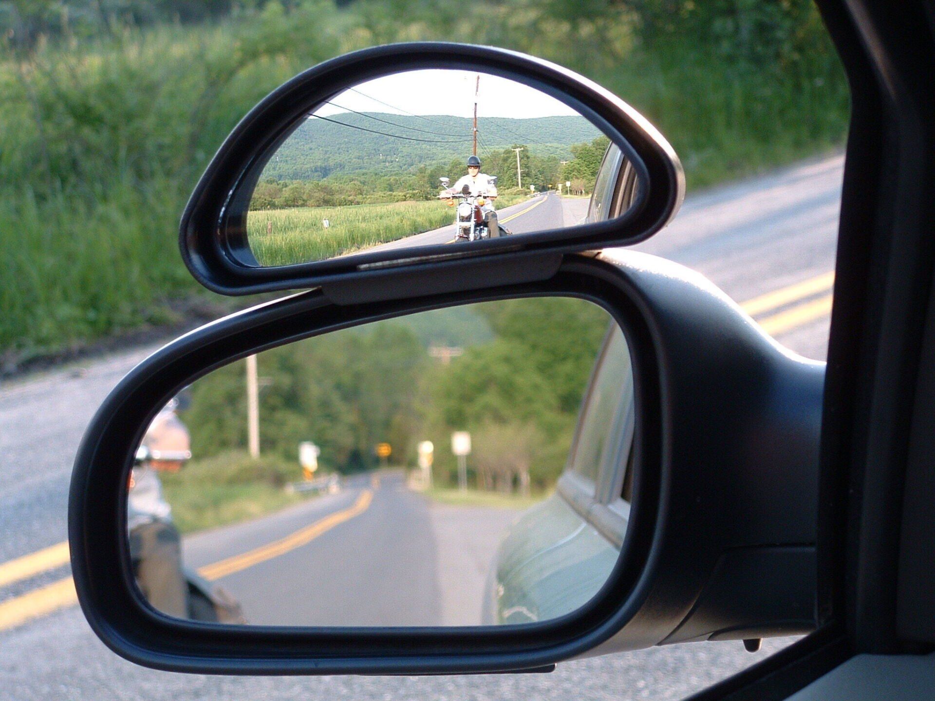 Safedriving, blind spot mirror, medium