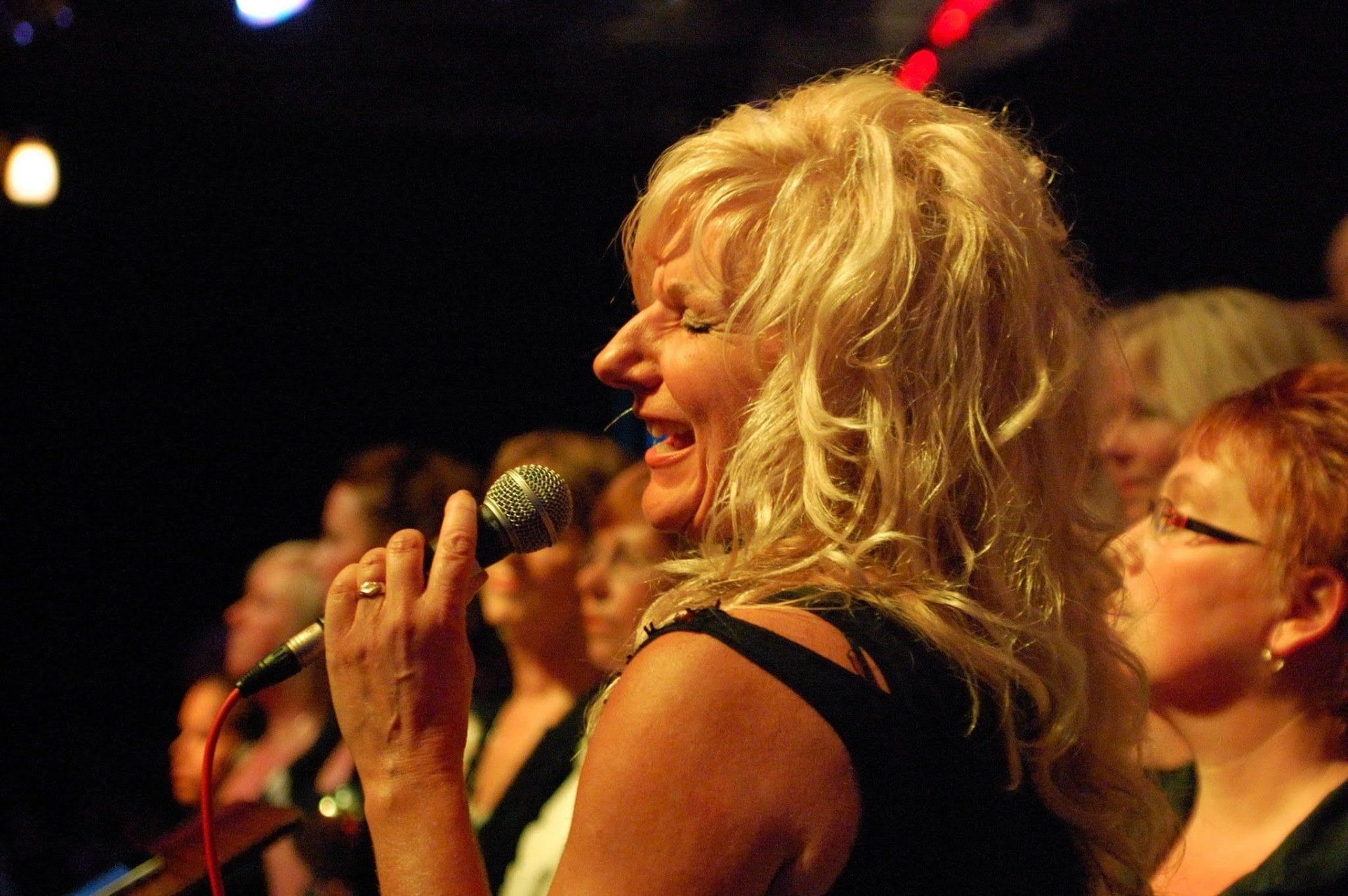 Solist Den Helder zingt What's Another Year