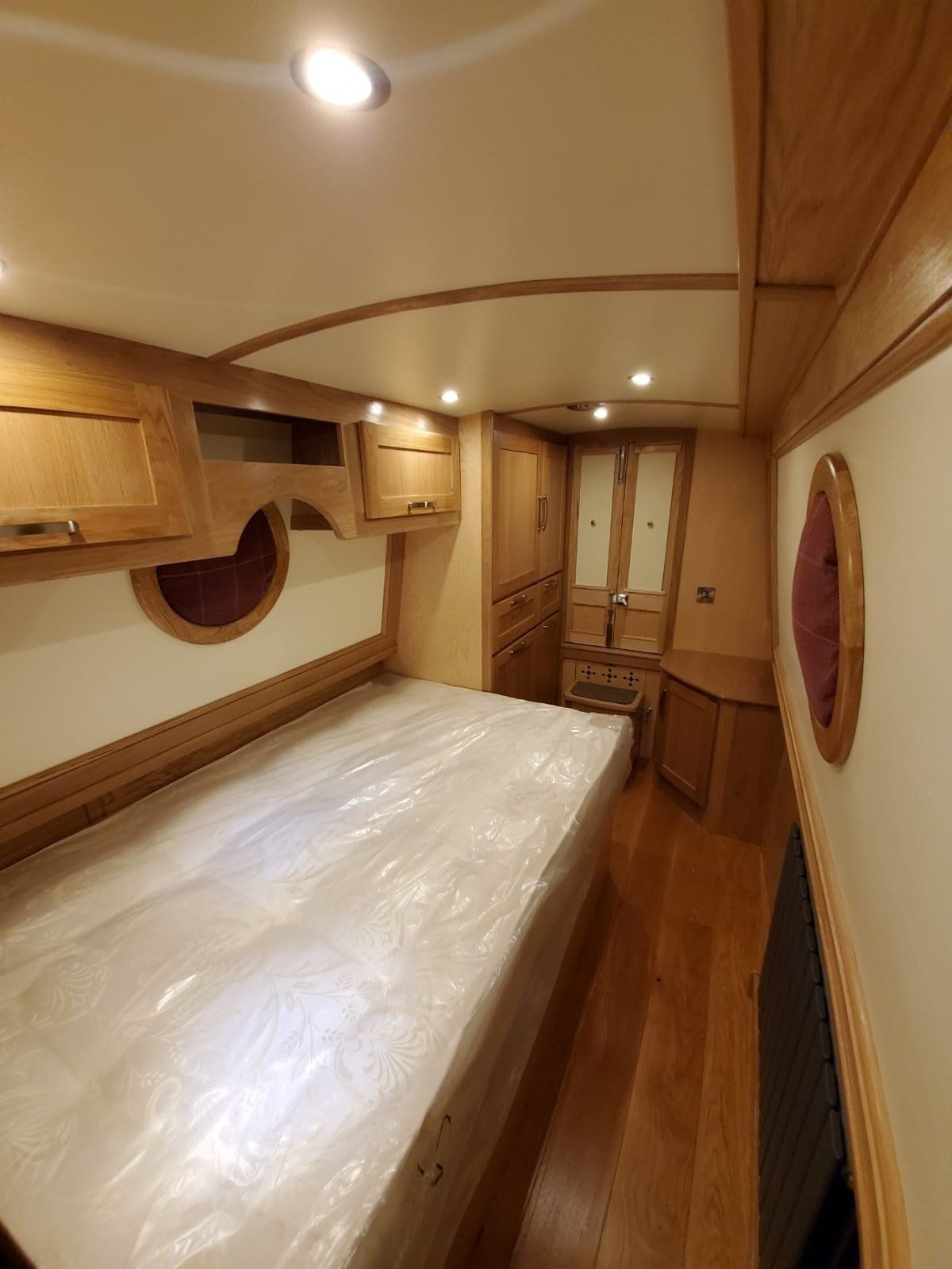 Boarders Borders bedroom