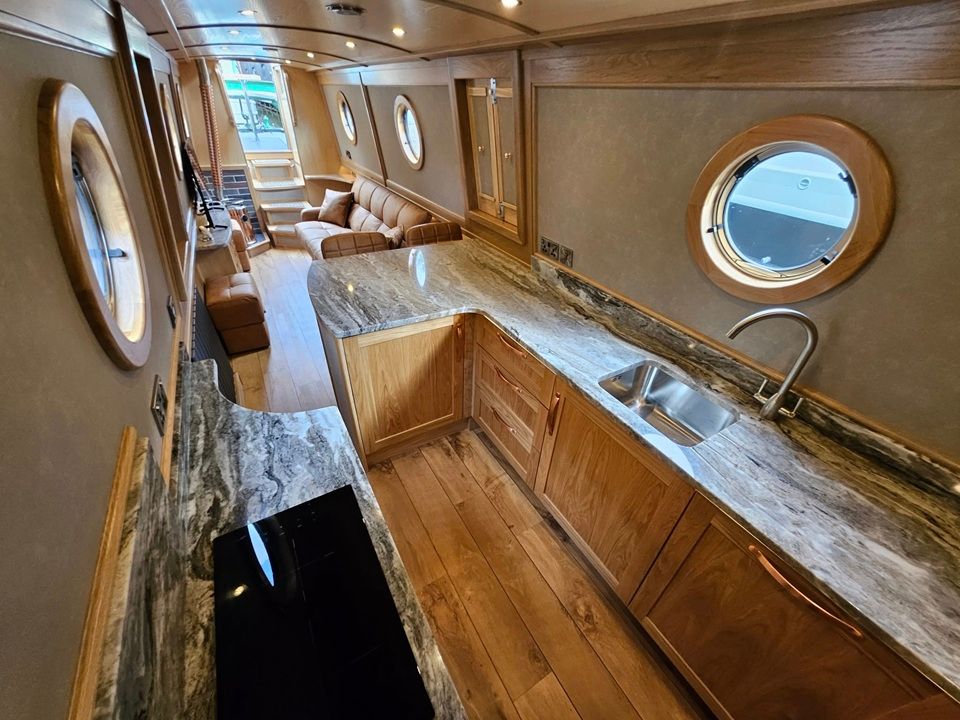 Clover galley to saloon