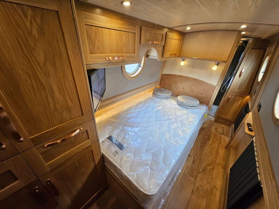 Clover master bedroom