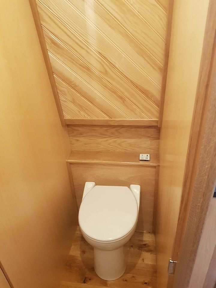 Crossmead toilet room