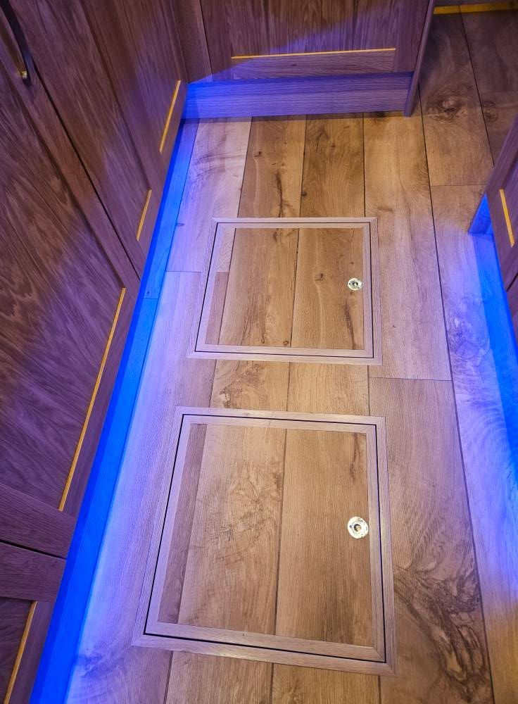 Daisy floor cupboards
