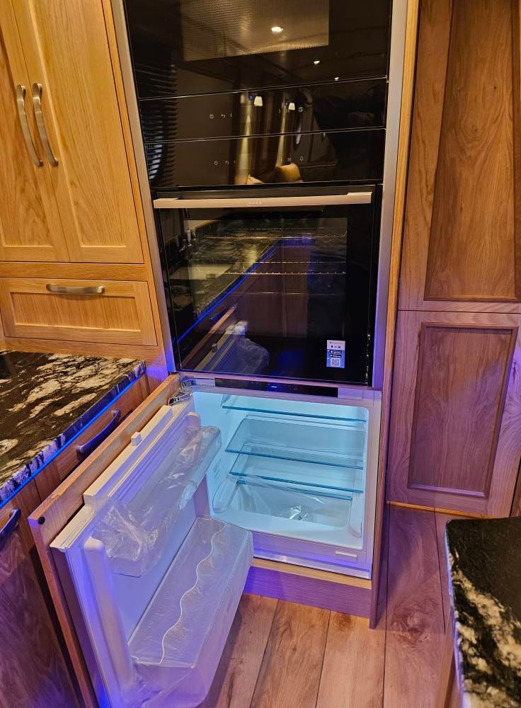 Daisy full size fridge