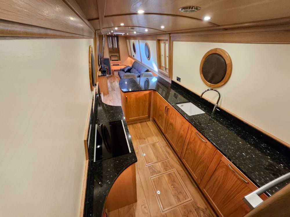 Damselfly open plan interior