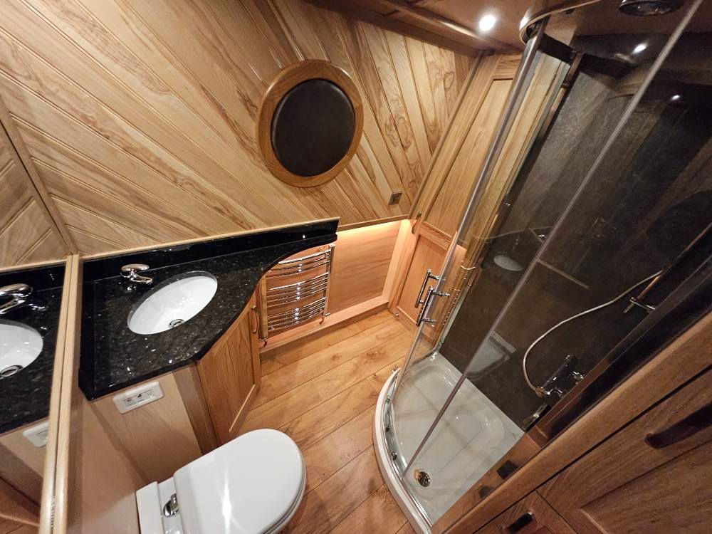 Damselfly shower room