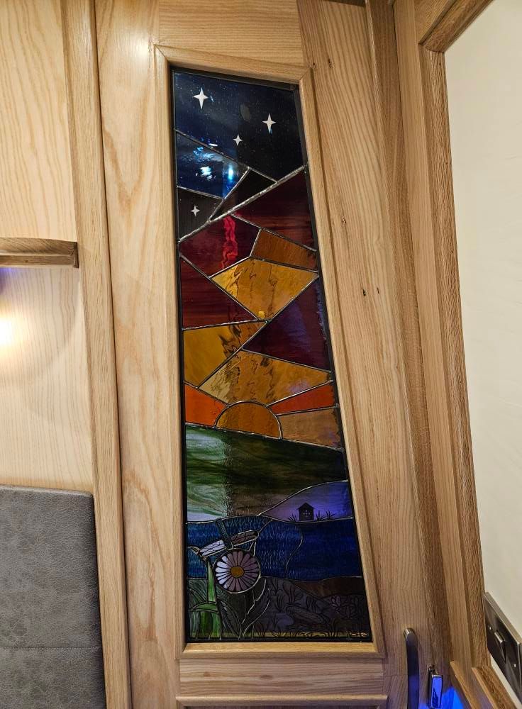 Daisy stained glass window 