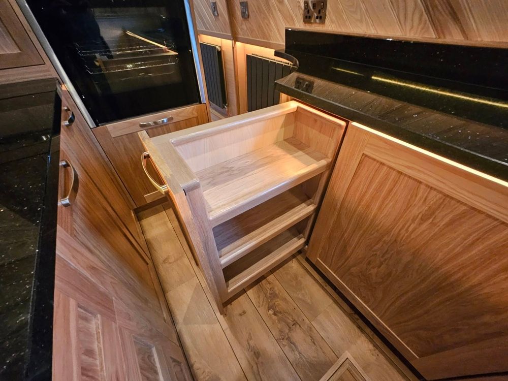 Dona Ferens side drawers