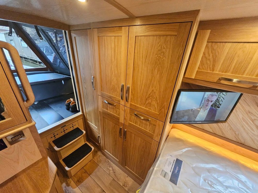 Dona Ferens wardrobes