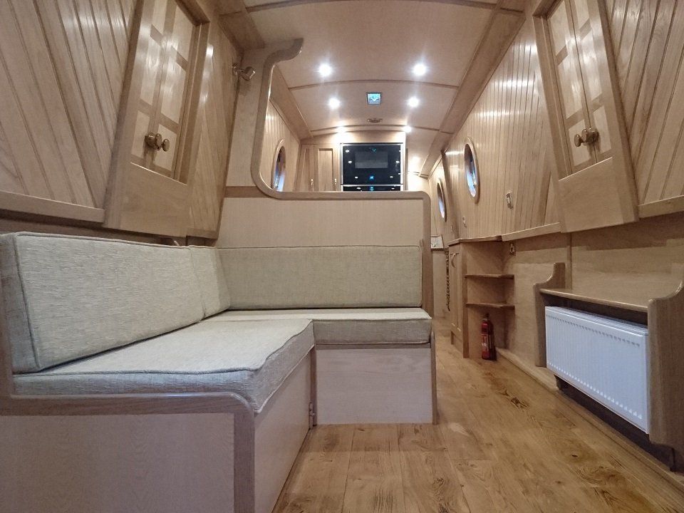 Elizabeth Anne dinning area