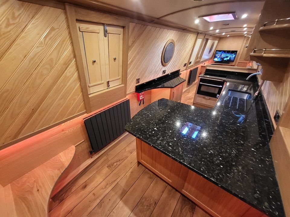 Est Tempus galley and saloon view