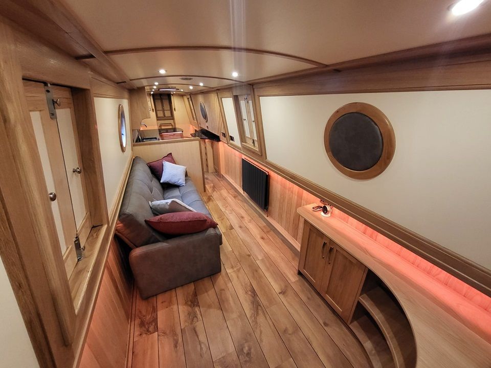 Est Tempus interior view