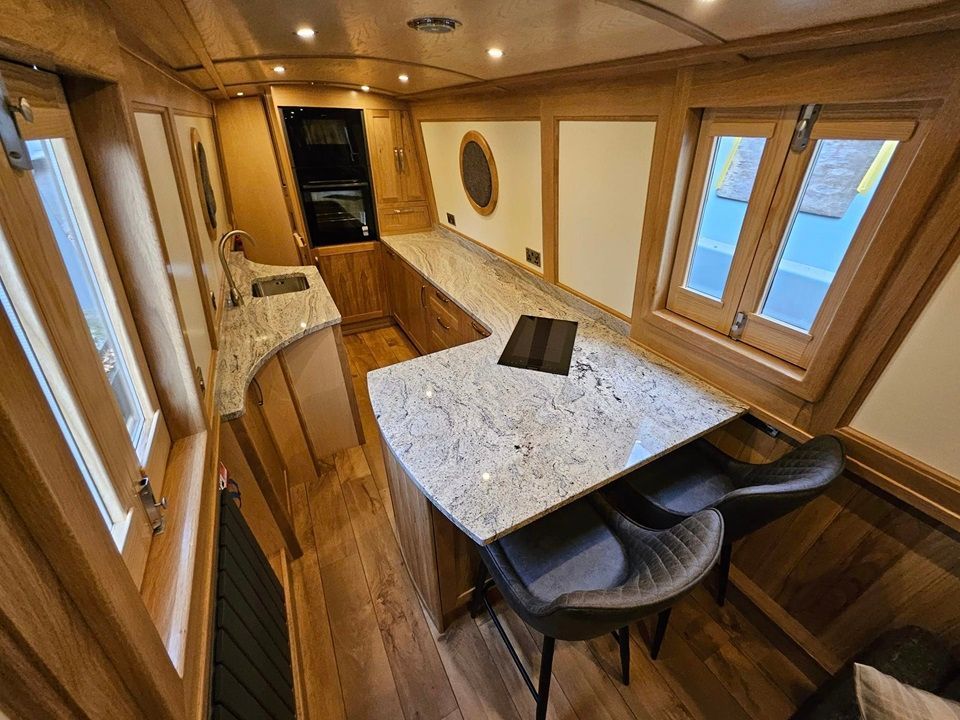 Full Circle breakfast bar