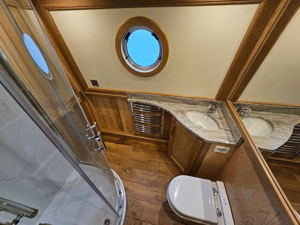 Full Circle walk through shower room