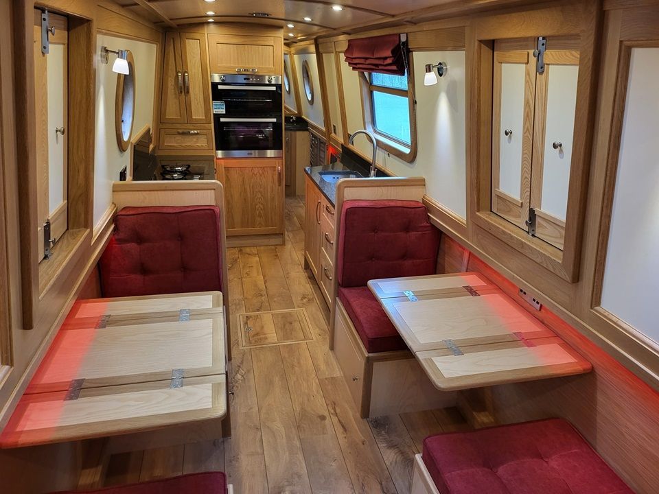 Hollingworth kitchen & dinning area