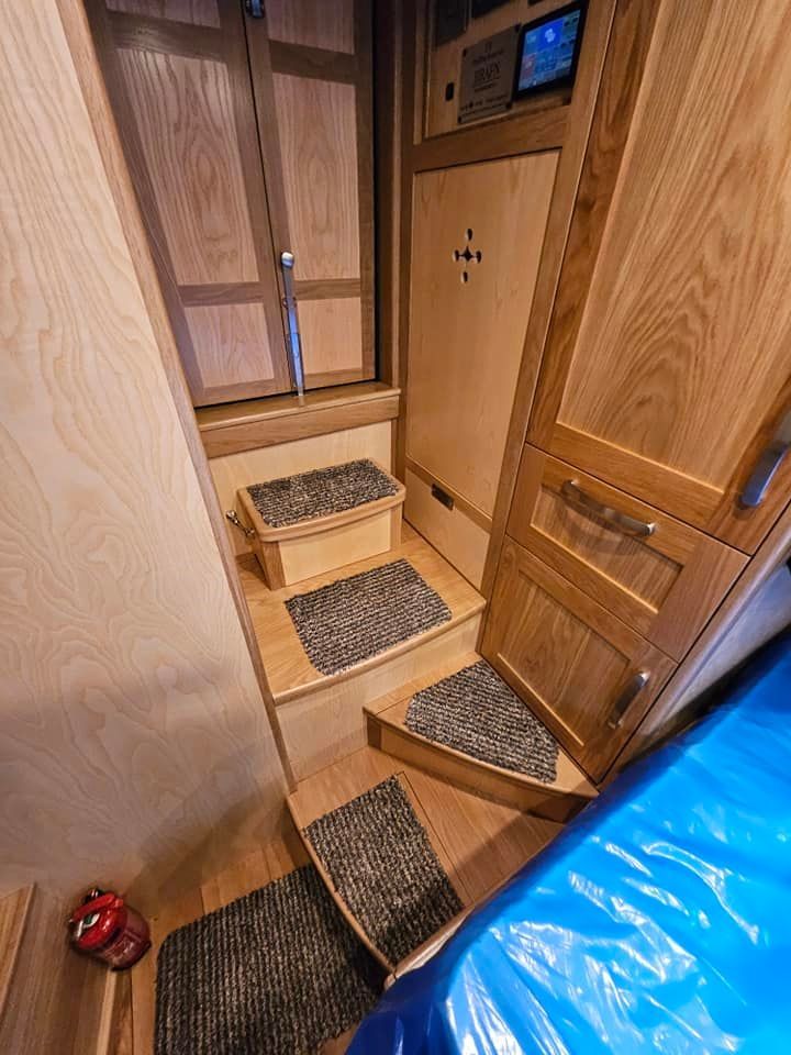 Hrafn steps to stern